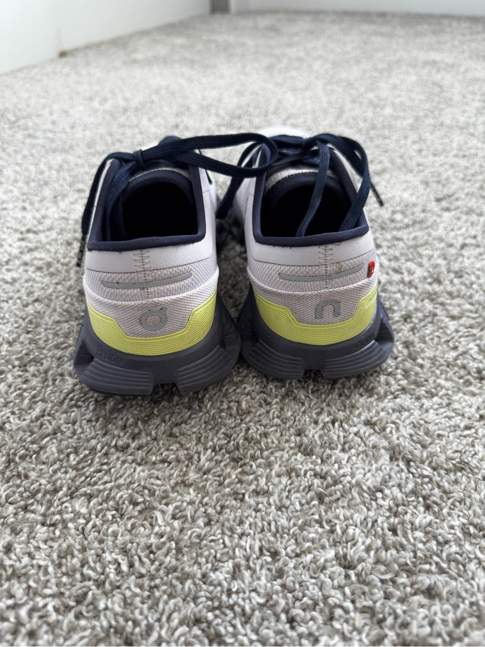 On Running Cloud Lightweight Women’s Running Shoes - Lilac/Navy - Picture 5 of 6